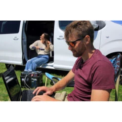 EM Powerbox 3070 Wh -Campinga Boutique energie mobile kit powerbox 3070 wh avec panneau solaire 125w 5
